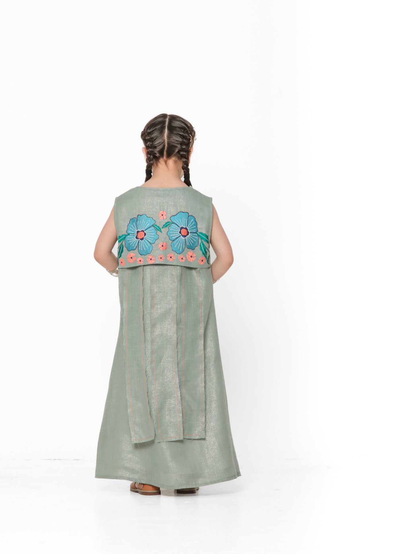 Shiny kaftan kids (تقدرين تطلبينها كم طويل )