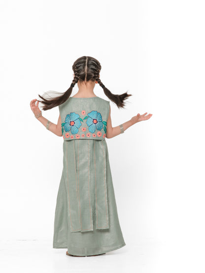 Shiny kaftan kids (تقدرين تطلبينها كم طويل )