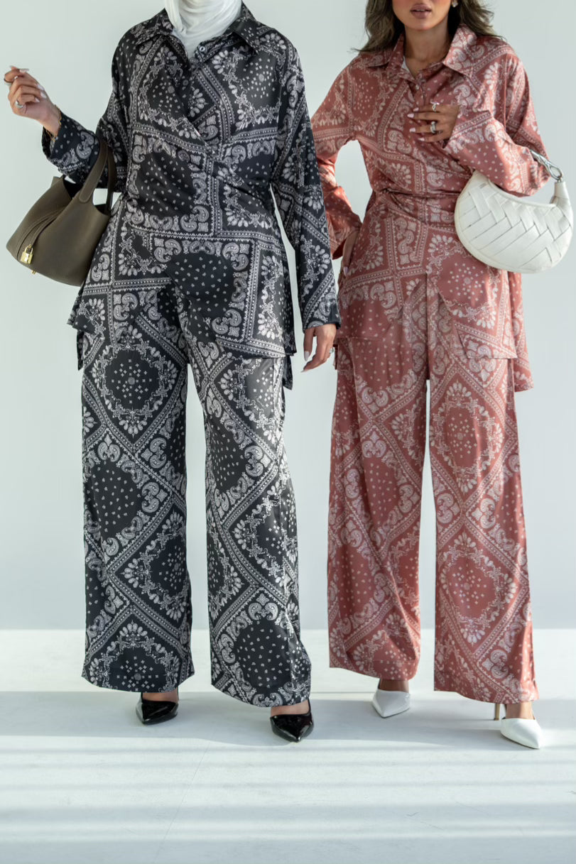 The paisley Set