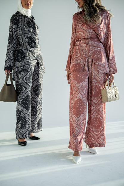 The paisley Set